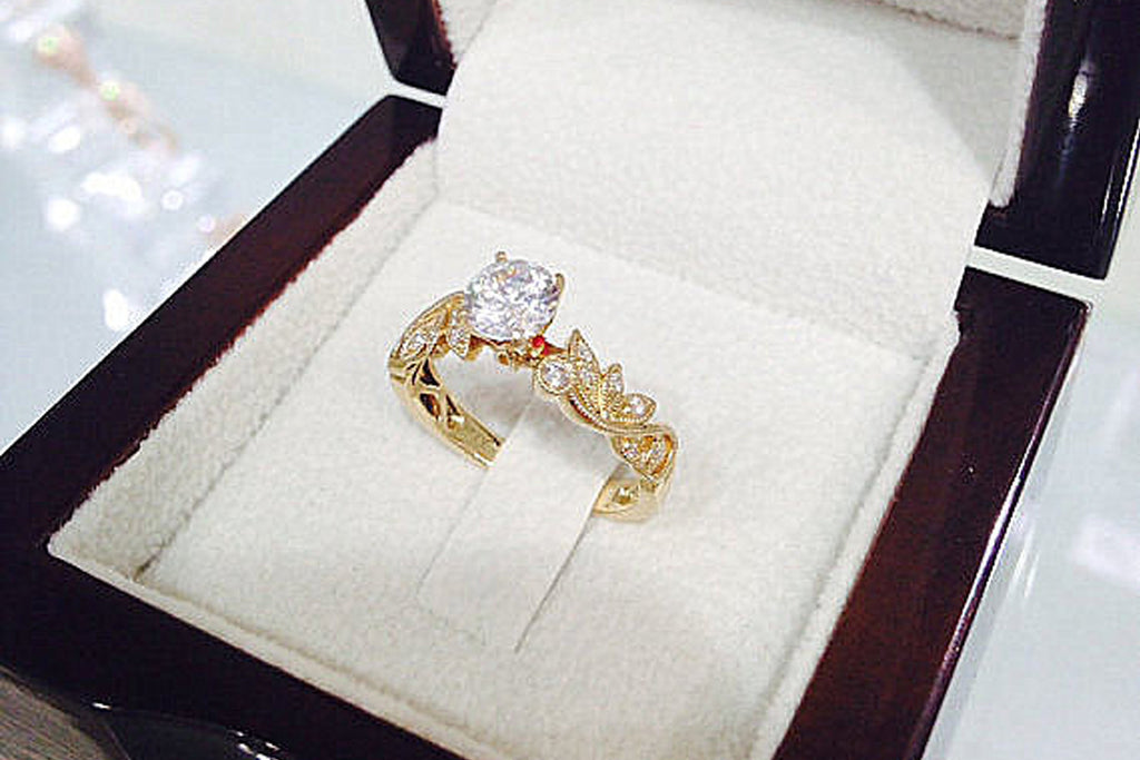 Engagement Ring 14k Yellow Gold With Diamonds