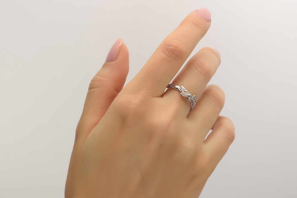 14K White Gold and Diamonds engagement ring