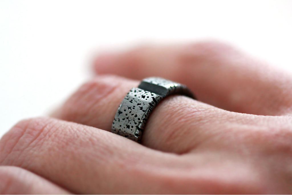 Love - Unique heart black ring set