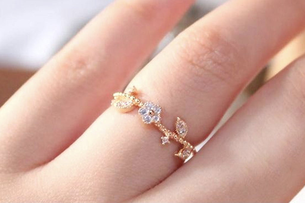18K rose gold zirconia flower vine ring