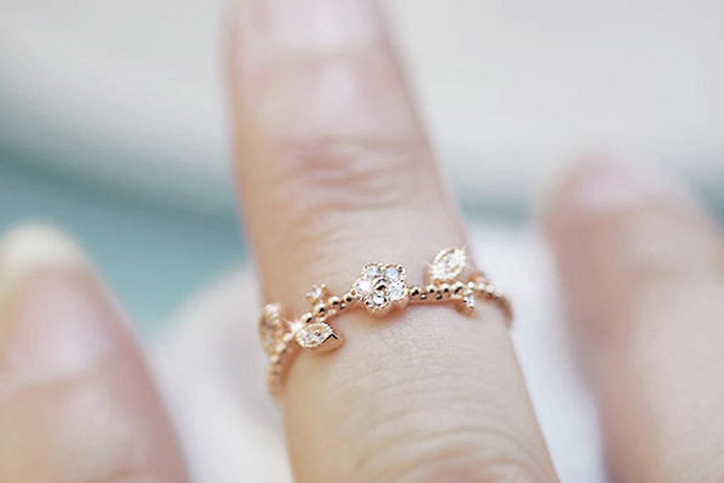 18K rose gold zirconia flower vine ring