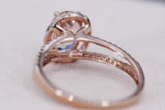 VS 7x9mm Oval Morganite Ring