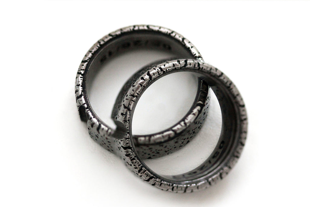 Love - Unique heart black ring set