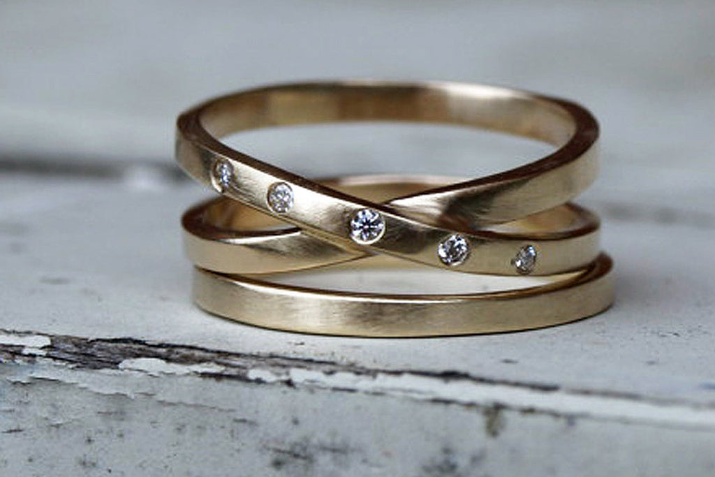 9ct yellow gold infinity diamond band