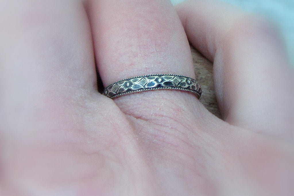Floral silver ring