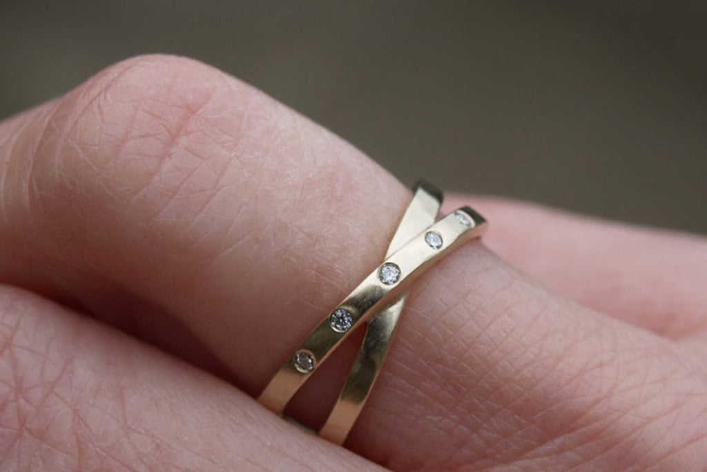 9ct yellow gold infinity diamond band