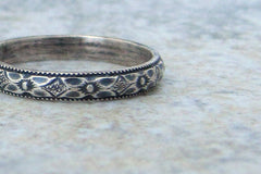 Floral silver ring