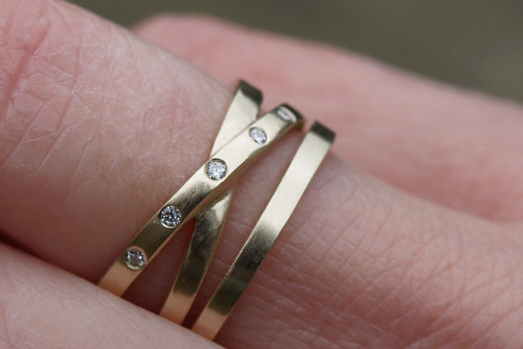 9ct yellow gold infinity diamond band