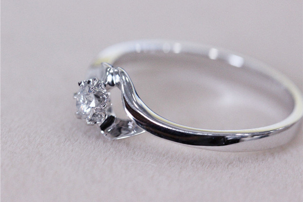 Unique Flower Diamond Ring