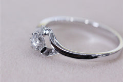 Unique Flower Diamond Ring