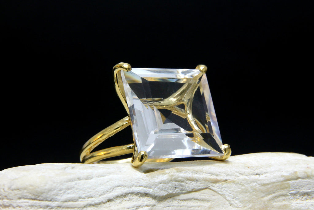 Clear quartz ring