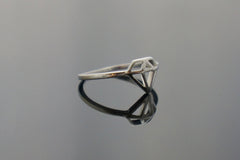 Flat diamond ring