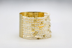 Bridal wide pearl gold bracelet