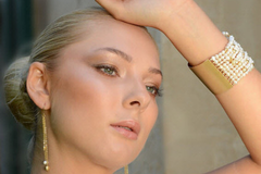 Bridal wide pearl gold bracelet