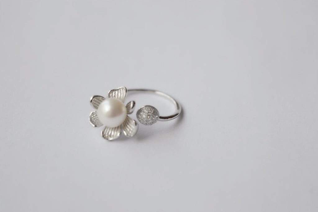 Big flower ring