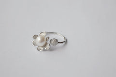 Big flower ring