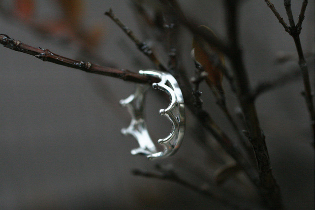 Minimalist King Crown Ring