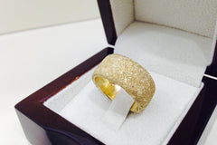 14K Yellow Gold Wedding ring with glitter