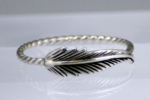 Sterling silver feather ring