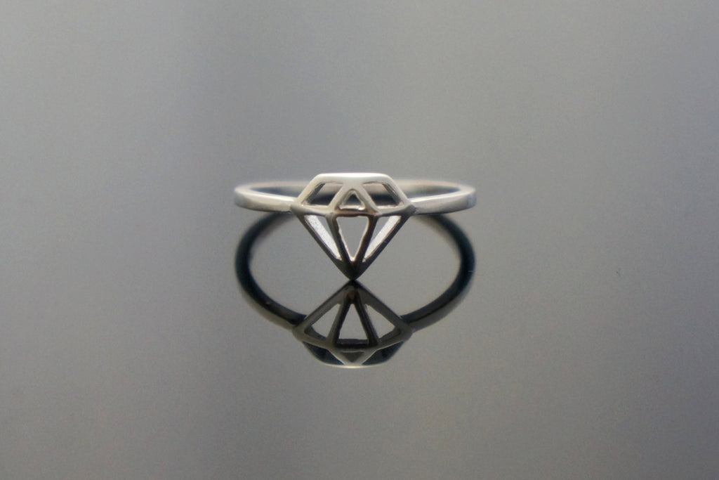 Flat diamond ring