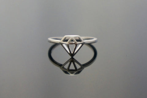 Flat diamond ring