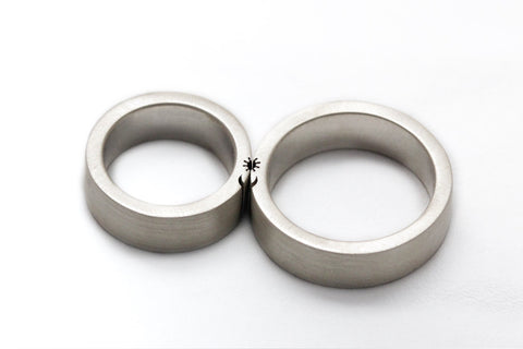 Sun and moon wedding ring set