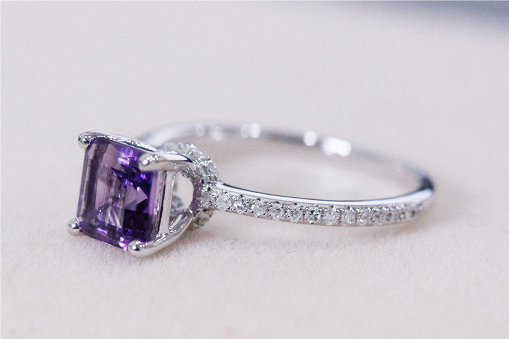 VS 6x6mm Purple Amethyst Ring