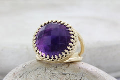 Round Amethyst ring