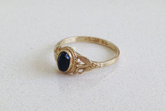 Delicate Gold Onyx Ring