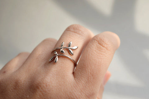 Silver leaf ring