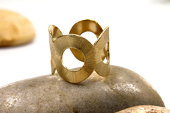 Brushed circle ring