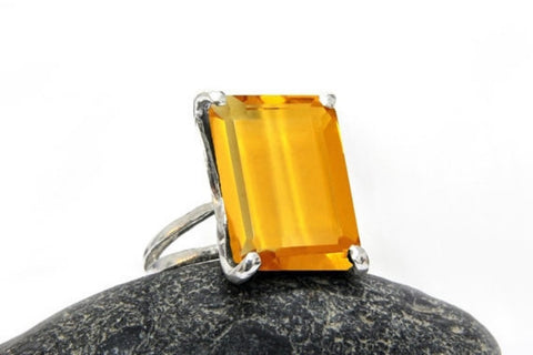 Rectangle citrine ring