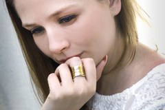 Adjustable zebra ring