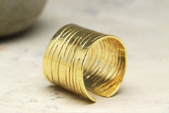 Adjustable zebra ring