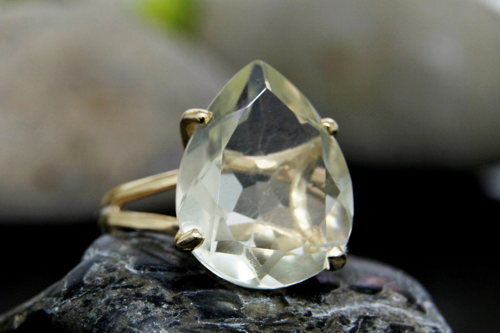 Lemon quartz ring