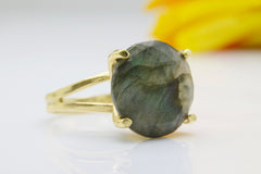 Silver stone ring