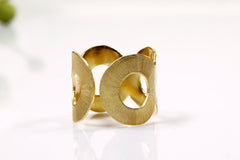 Brushed circle ring