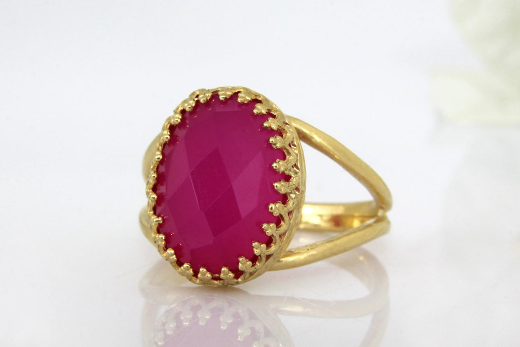 Dark pink chalcedony ring