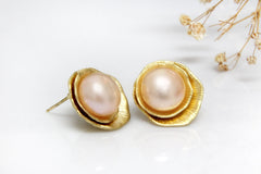 Peach pearl earrings