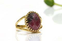 Oval rhodonite ring