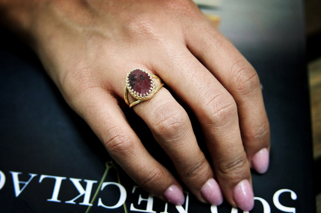 Oval rhodonite ring